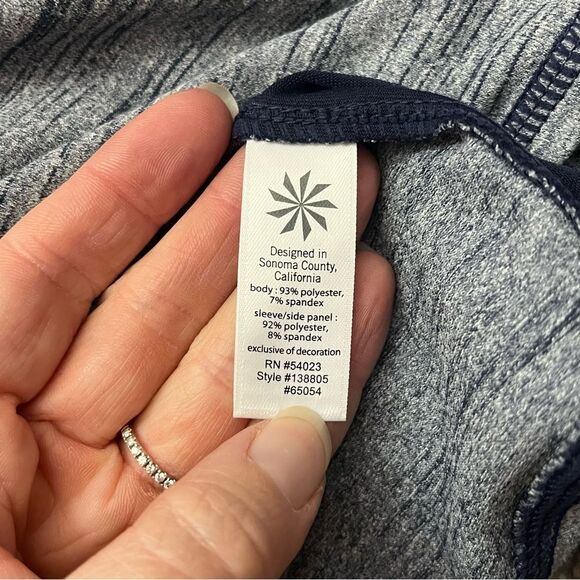 Athleta Running Wild Half Zip XL - Picture 6 of 8